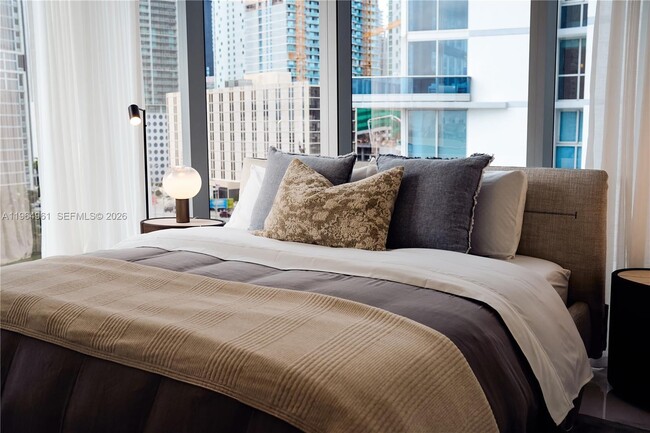 Building Photo - 300 Biscayne Blvd Way