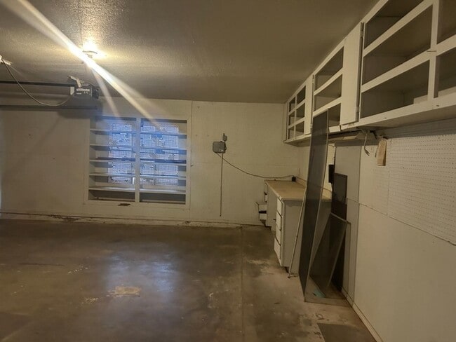 Building Photo - 7702 Knoxville Dr