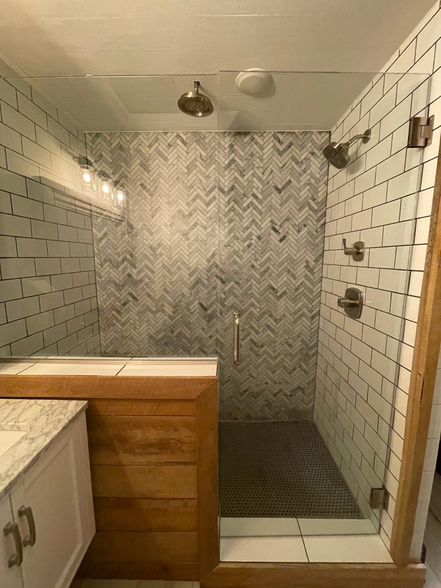 Building Photo - 719 S. Baker St.