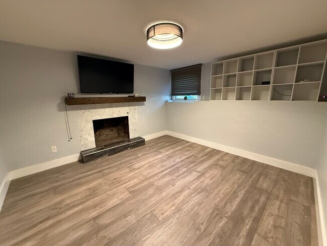 Building Photo - 25 Berkshire Dr