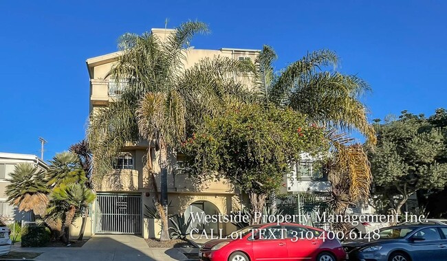 Building Photo - Mar Vista Upper 3Bd/2.5BA Multi-Level Condo