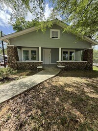 Building Photo - 1401 9th Ave