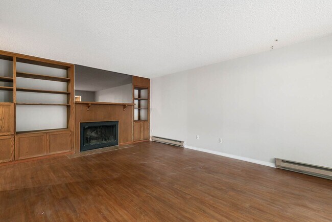 Building Photo - 2210 NE 92nd St