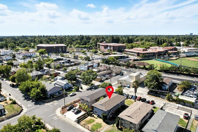 Building Photo - Remodeled 2-Bedroom Gem Near Sac City College - $1900/month!