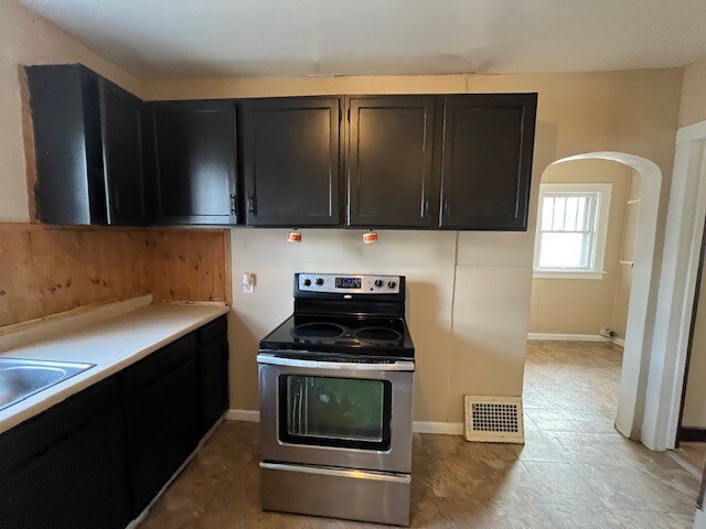 Building Photo - 1210 N Johnson St