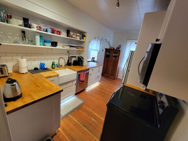 Building Photo - 1114 14th St