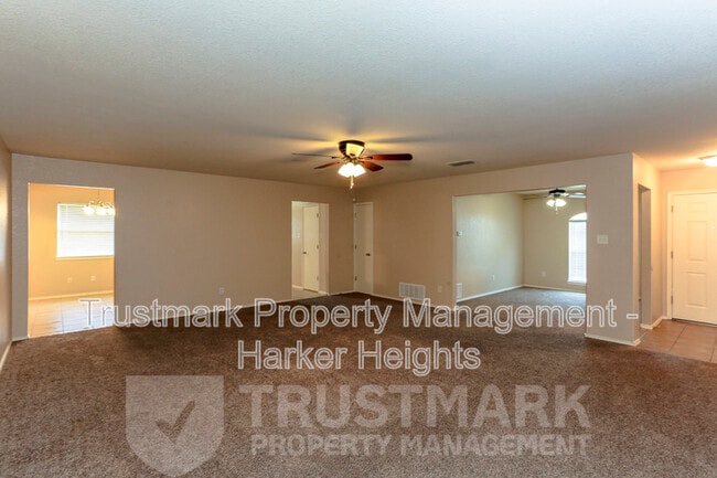 Building Photo - 5304 Vail Dr