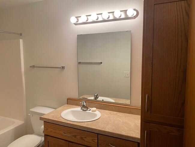 Building Photo - 4742 50th Ave S