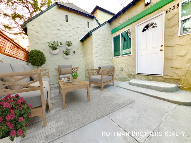 Building Photo - 302 N Mansfield Ave