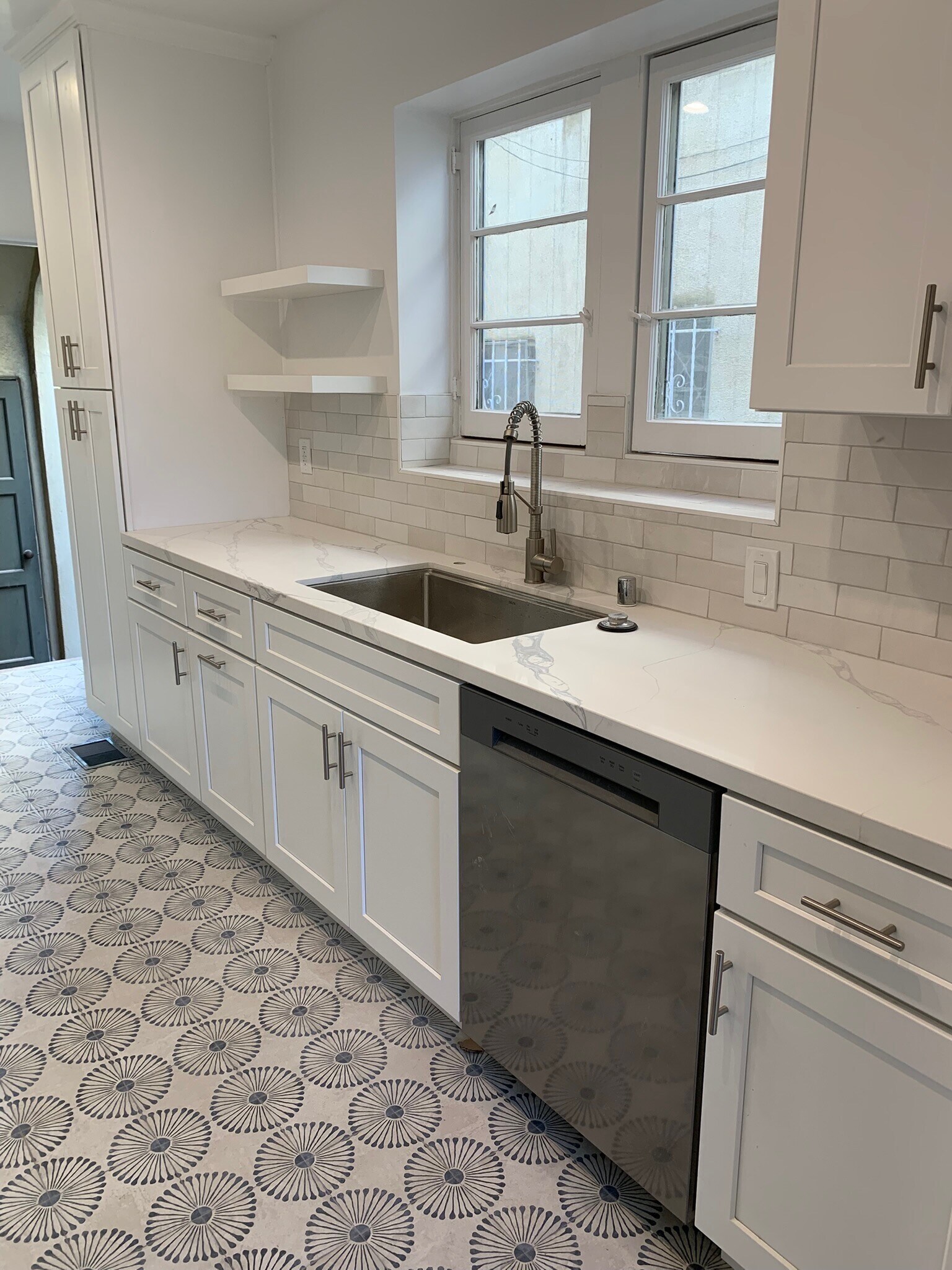 Building Photo - 8673 W Olympic Blvd