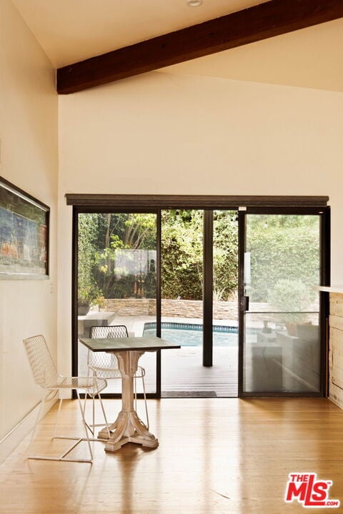 Building Photo - 303 Mavis Dr