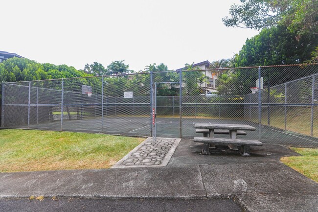 Building Photo - Kaneohe Woods – 3BR/2.5BA home with Mounta...