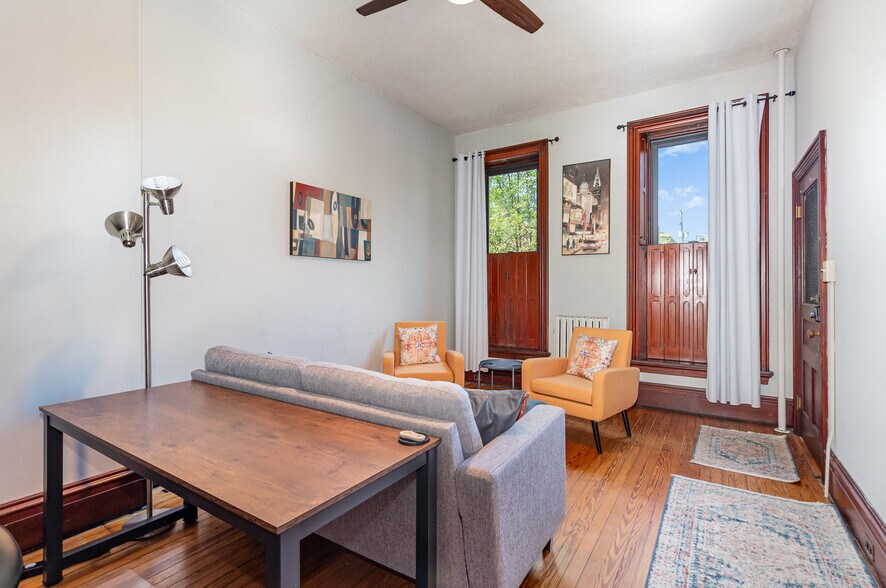 Building Photo - 1005 N 2nd St