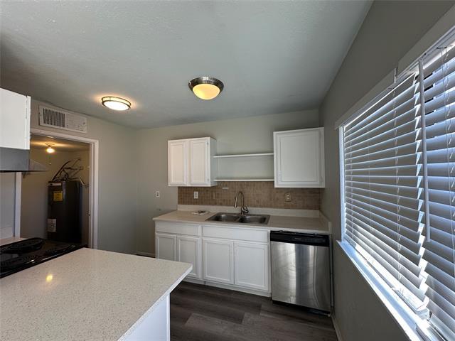 Building Photo - 506 Red Oak Dr