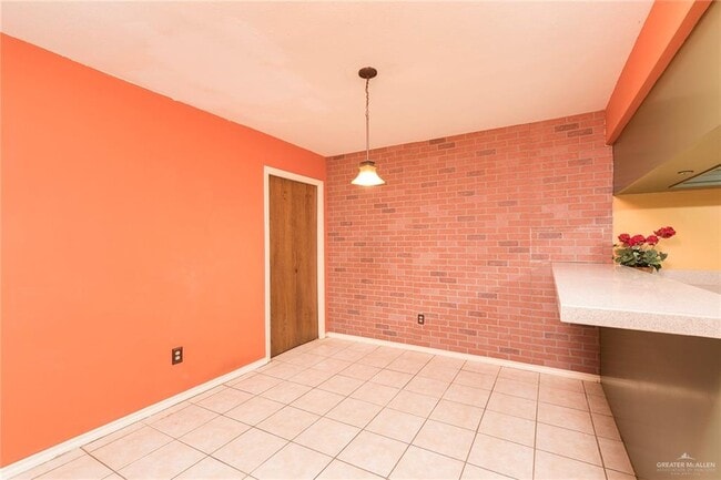 Building Photo - 3100 S Casa Linda St