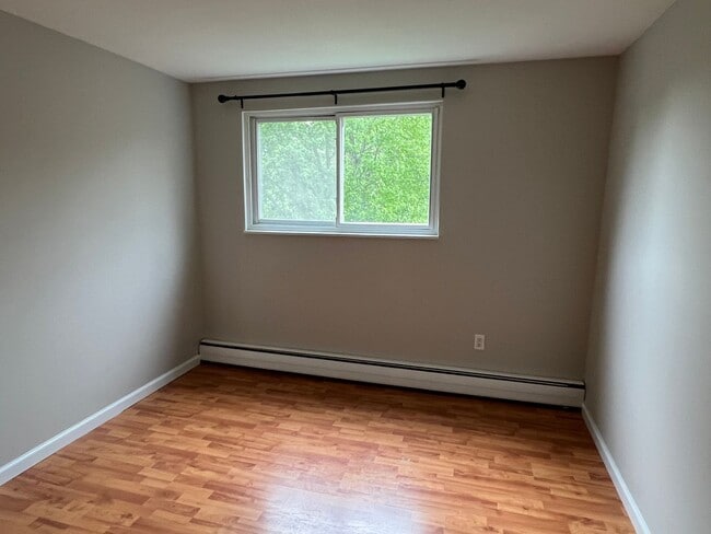 Building Photo - 6000 Nob Hill Dr