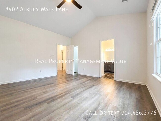 Building Photo - 8402 Albury Walk Ln