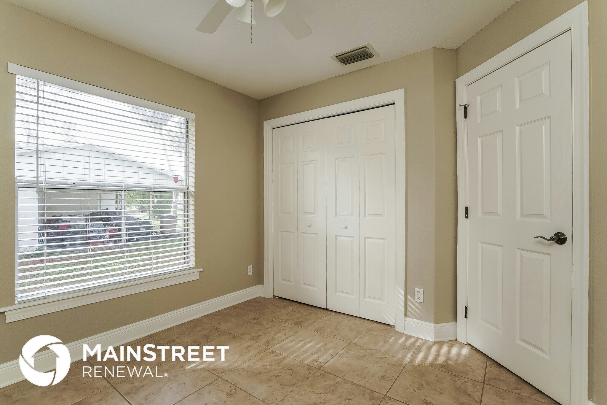 Building Photo - 2510 Barcelona Ave