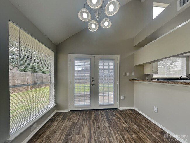 Building Photo - 16327 Petaluma Drive Houston TX
