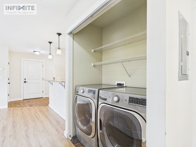 Building Photo - Beautifully Updated 2 Bedroom, 2 Bath Condo with Carport – Great Layout & Modern Finishes!