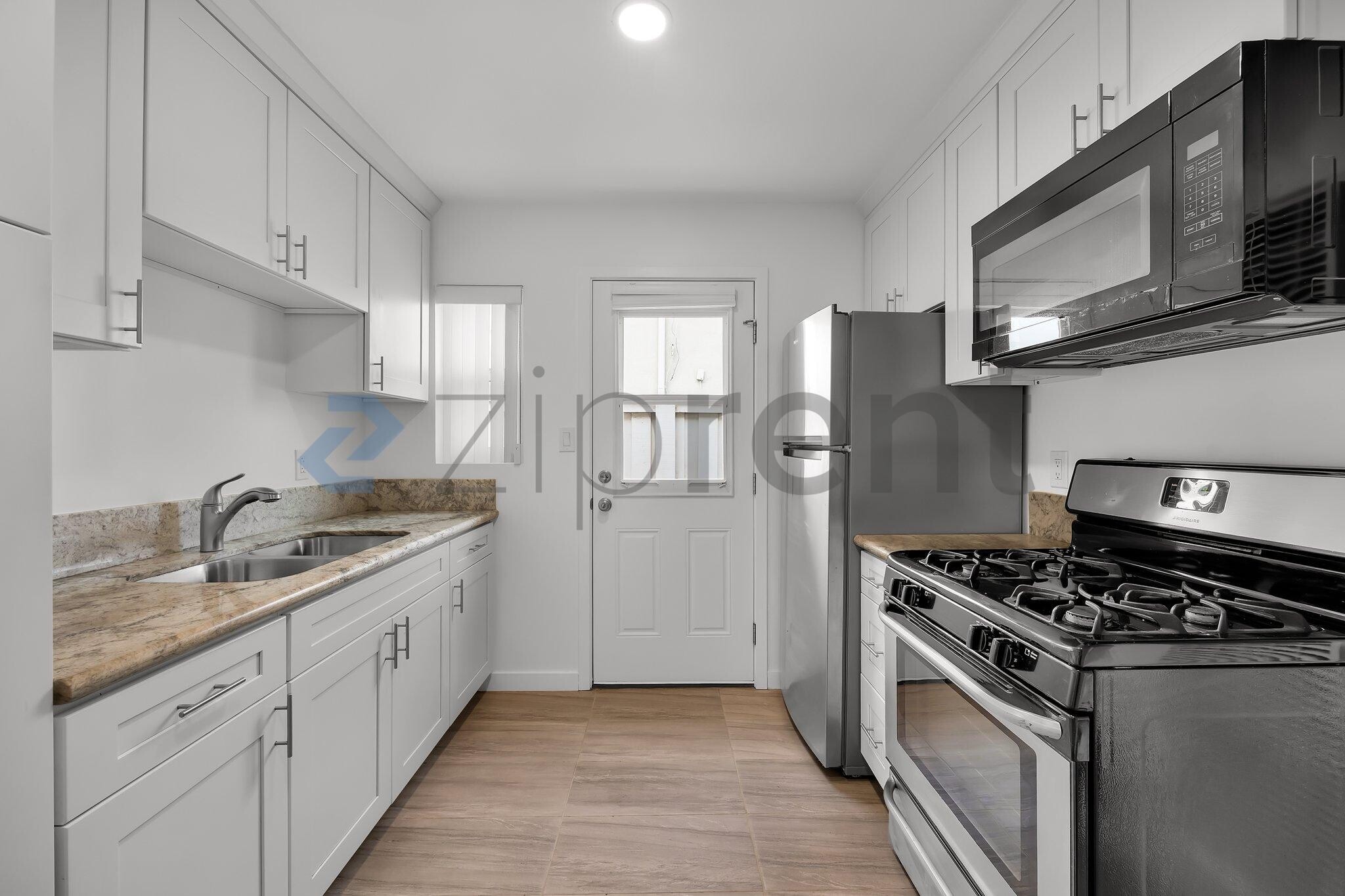 Building Photo - Unit 1515