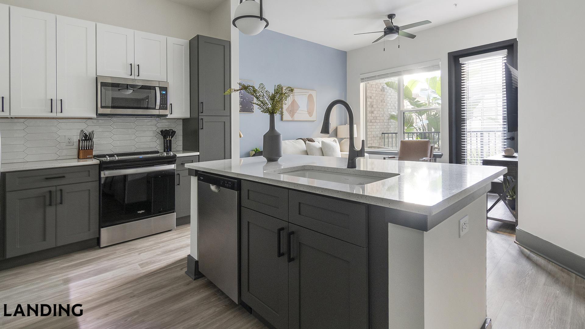 Building Photo - 944 Broadcast Pl