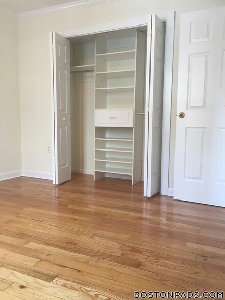 Building Photo - 60 Brattle St