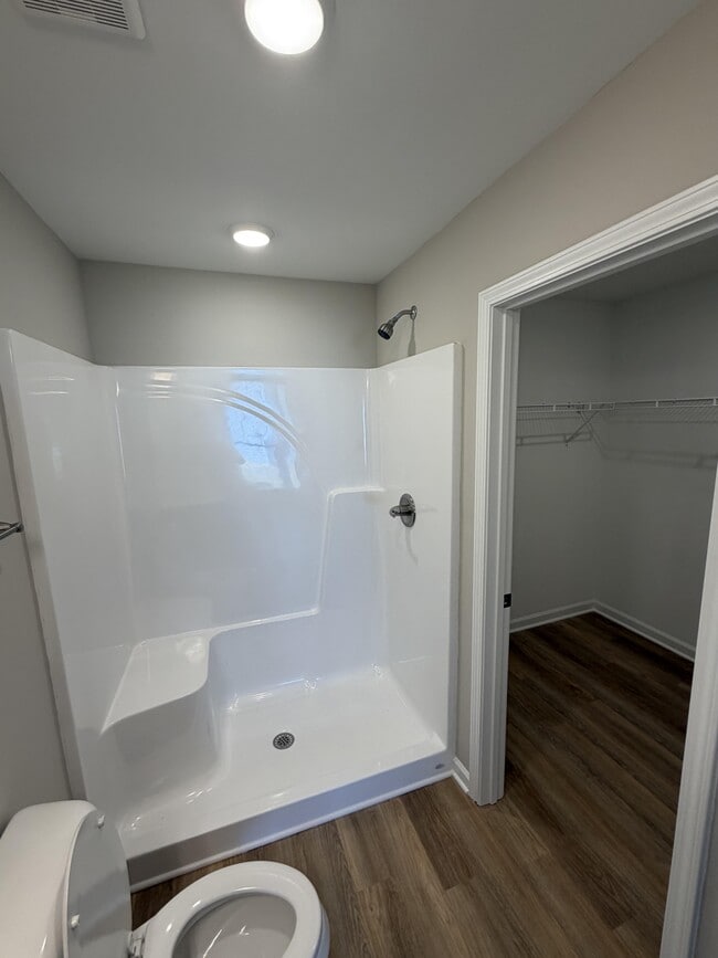 Building Photo - 1752 Friendly Rd