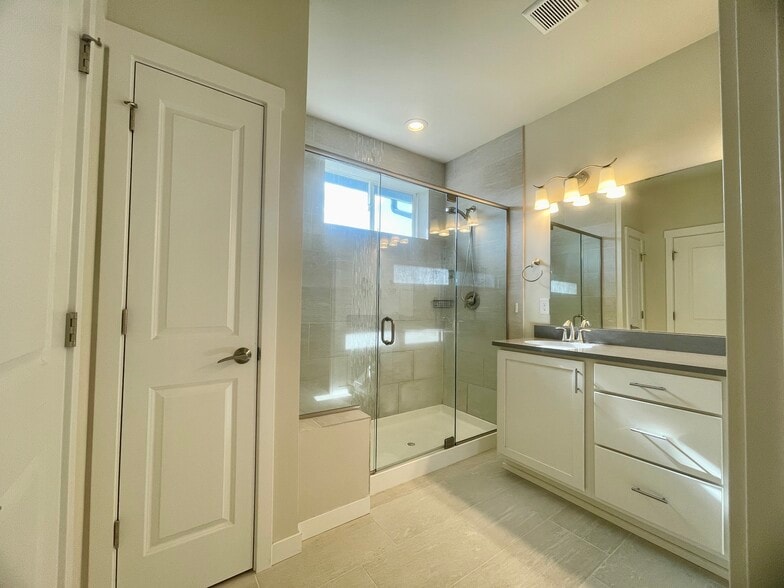 master bedroom - 14647 36th Ct NE