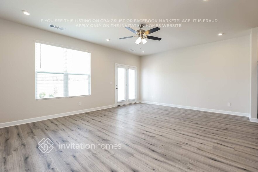 Building Photo - 125 Fister Dr