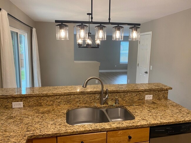Building Photo - 486 Balsa Dr