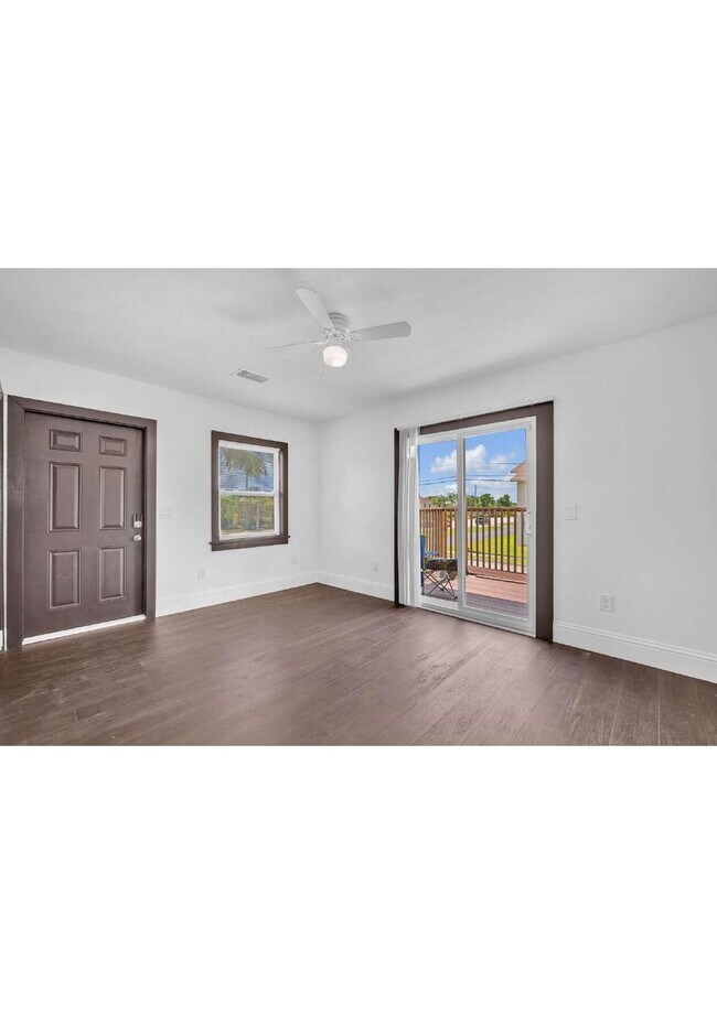 Building Photo - 5023 Club Rd