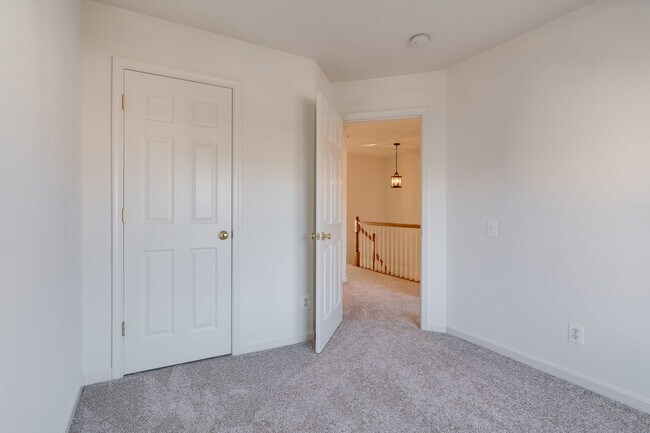 Building Photo - 6327 Dunn Ct