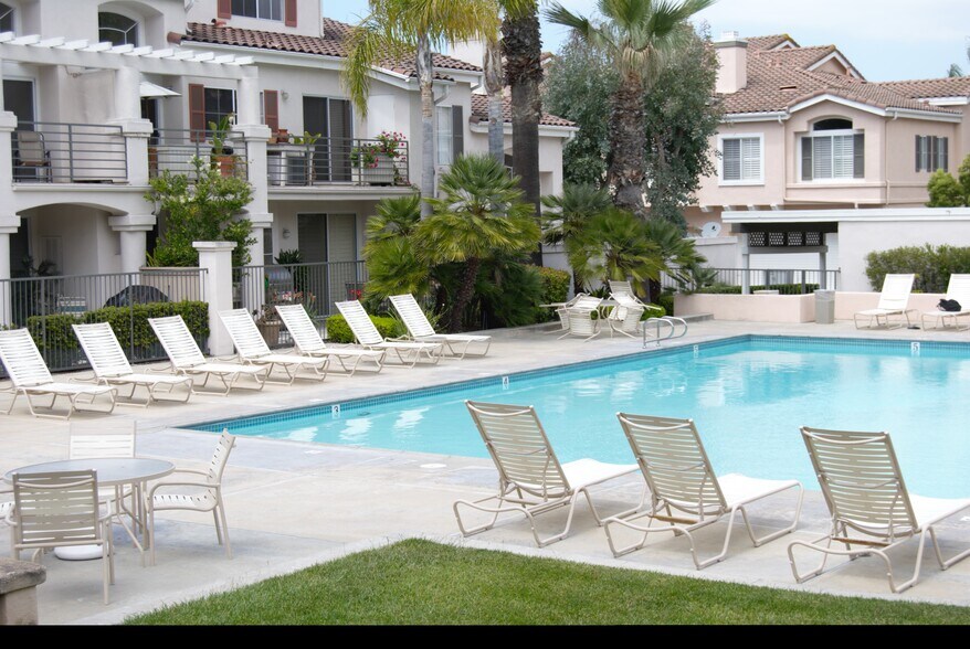 Building Photo - 24545 El Alicante