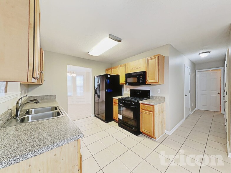 Building Photo - 5849 Black Top Way