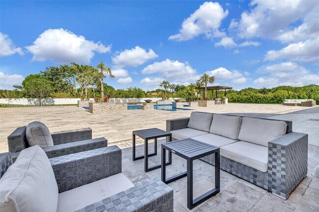 Building Photo - 4610 SW 178th Ave