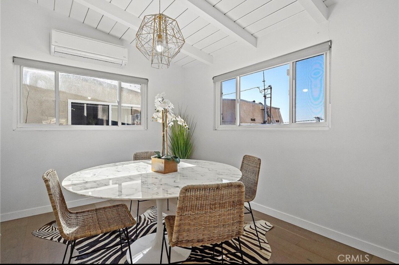 Building Photo - 200 Moonstone St