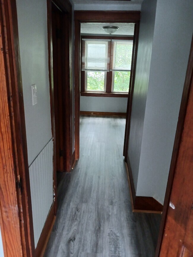 Building Photo - 1008 Elwell Ct