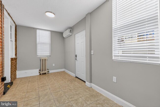 Building Photo - 46 Quincy Pl NE
