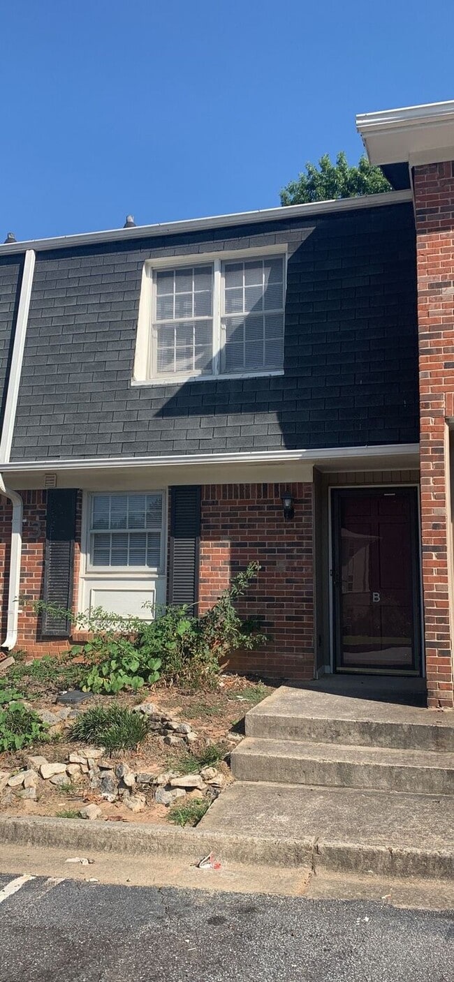 2050 Kings Gate Cir SW 2050 Kings Gate Cir SW Snellville GA 30078