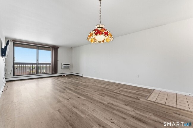 Building Photo - 2316 Cromwell Hills Dr