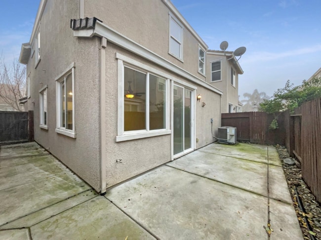 Building Photo - 3039 Torland St