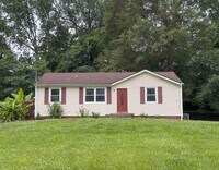 Building Photo - 808 Helton Dr