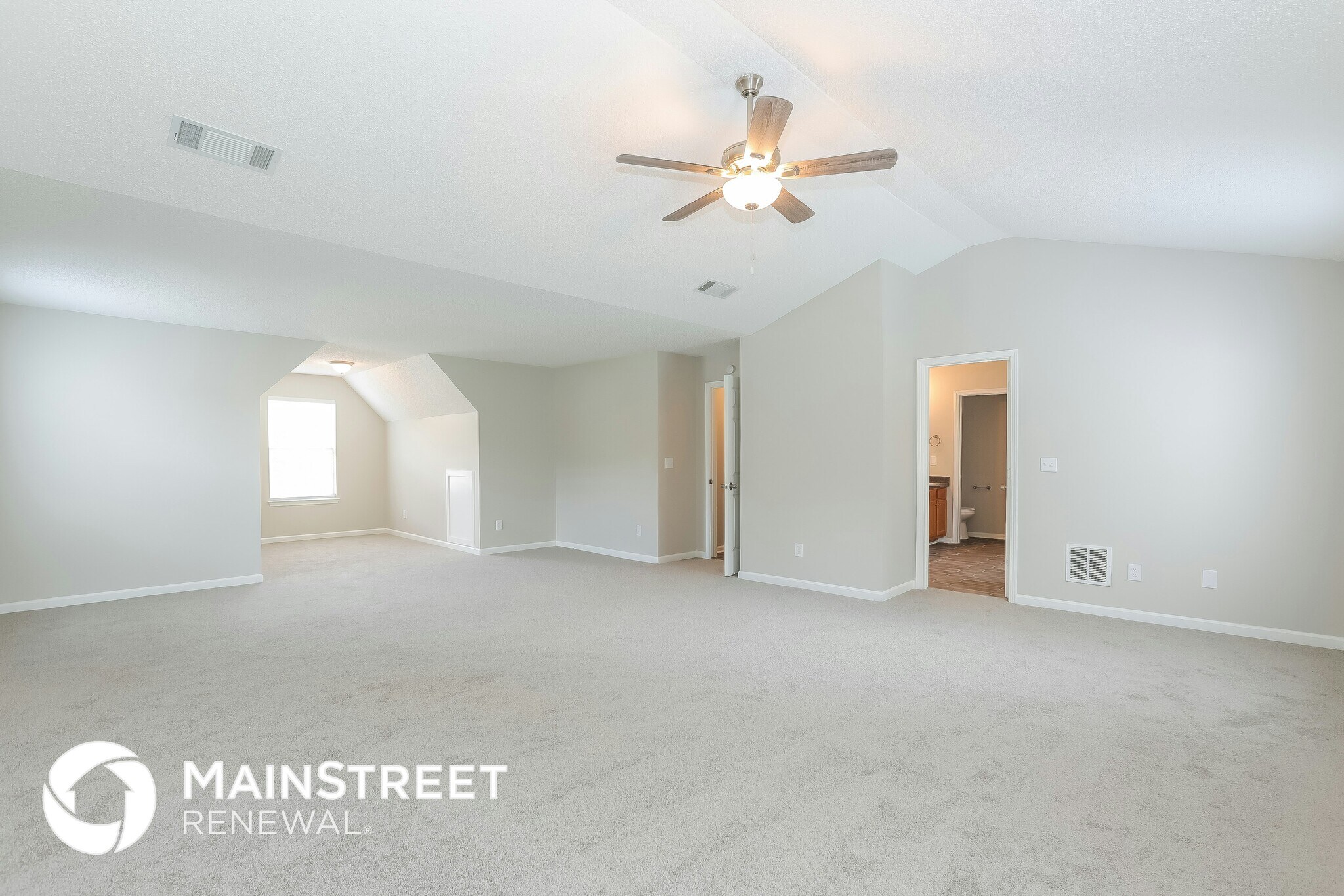 Building Photo - 6704 Hill Creek Cove