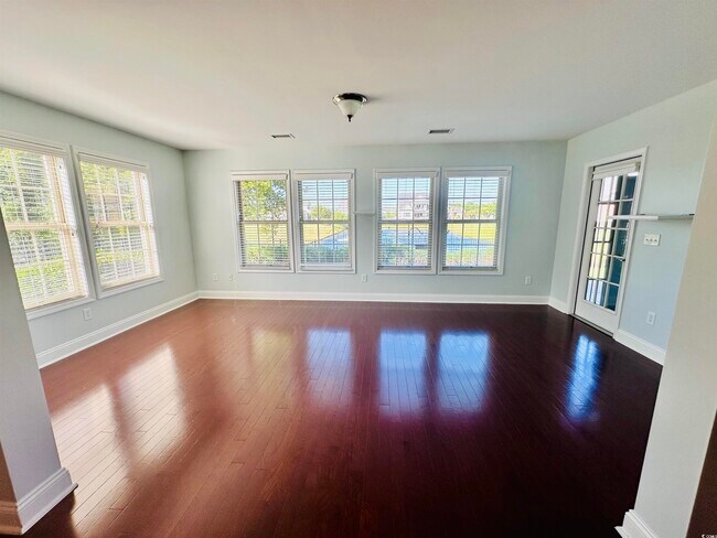 Building Photo - 634 Plantation Oaks Dr