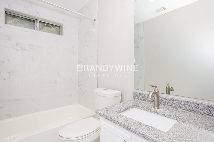 Building Photo - 6445 Emerald Pointe Cir