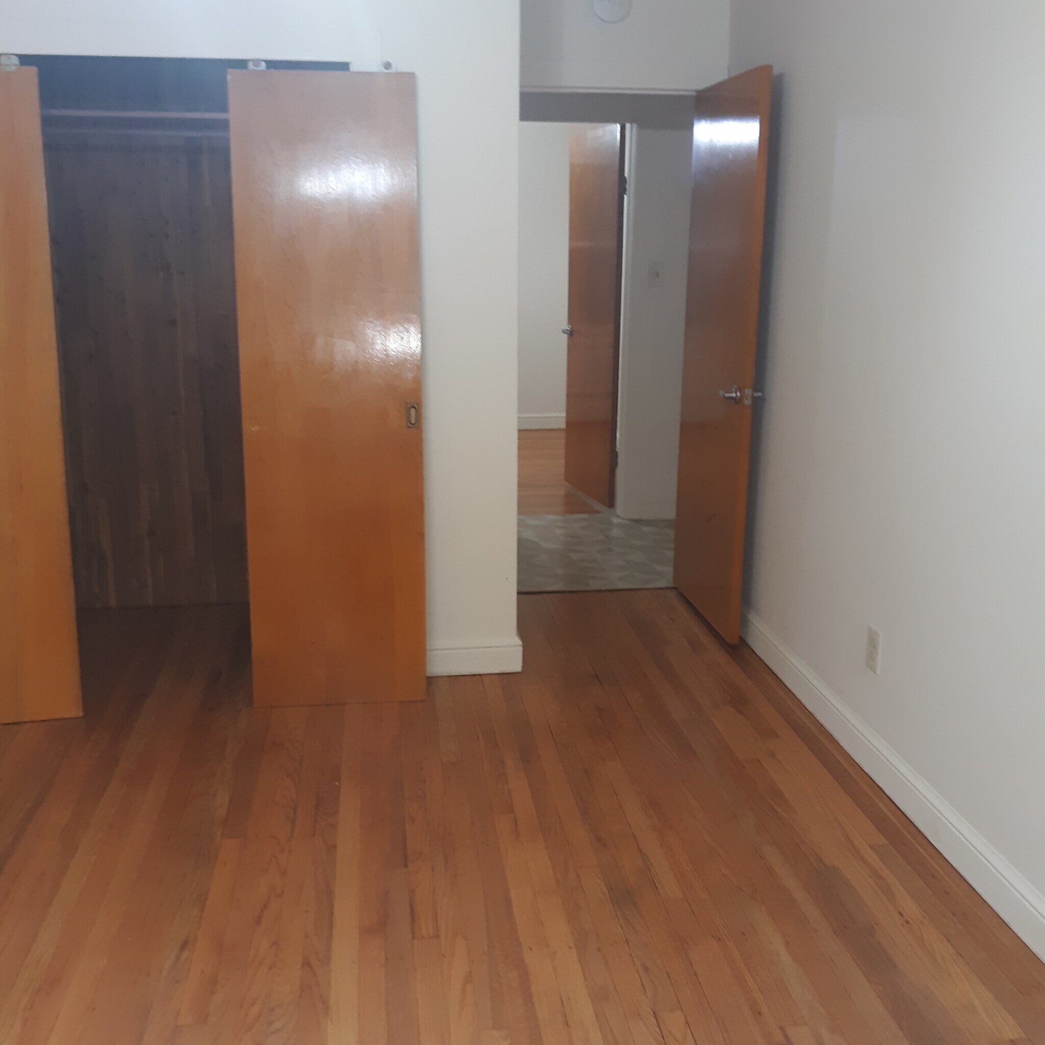 Building Photo - 2250 Siegfried Ave