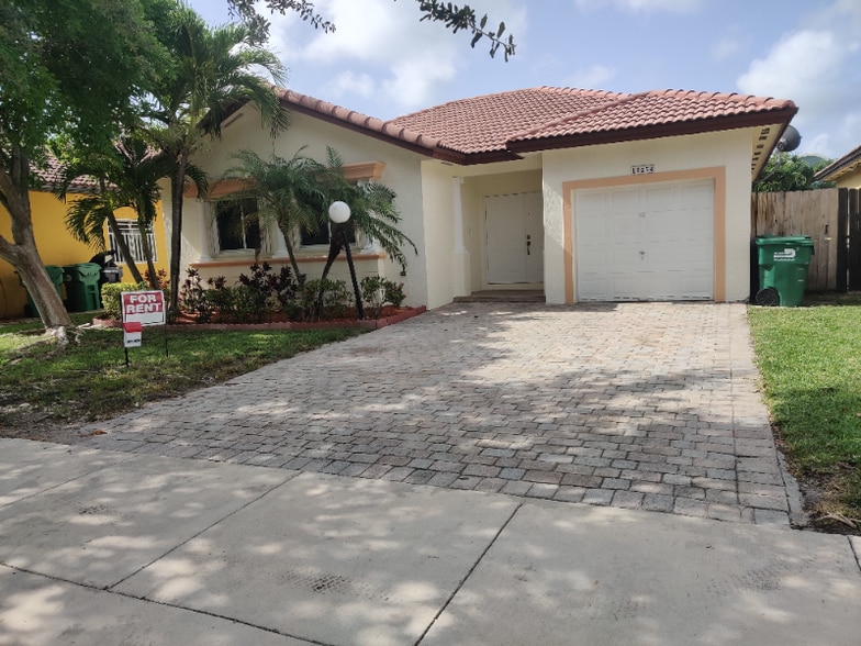 Primary Photo - 11254 SW 231st Ln