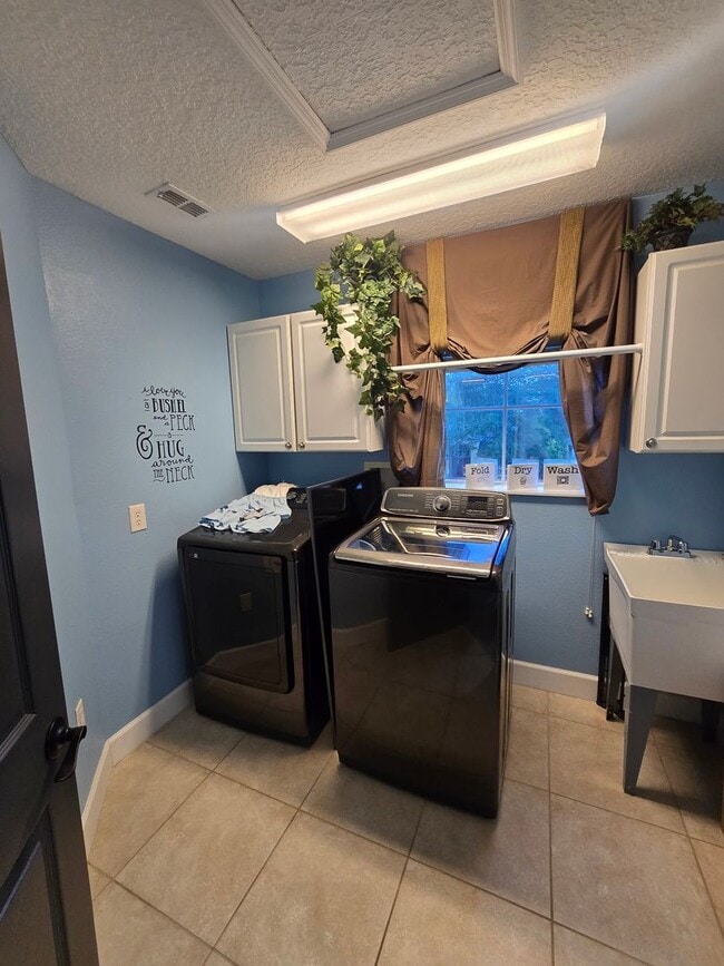 Building Photo - 510 Brookeshire Dr