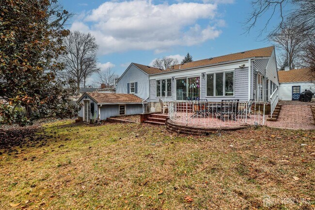 Building Photo - 71 Woodbridge Ave